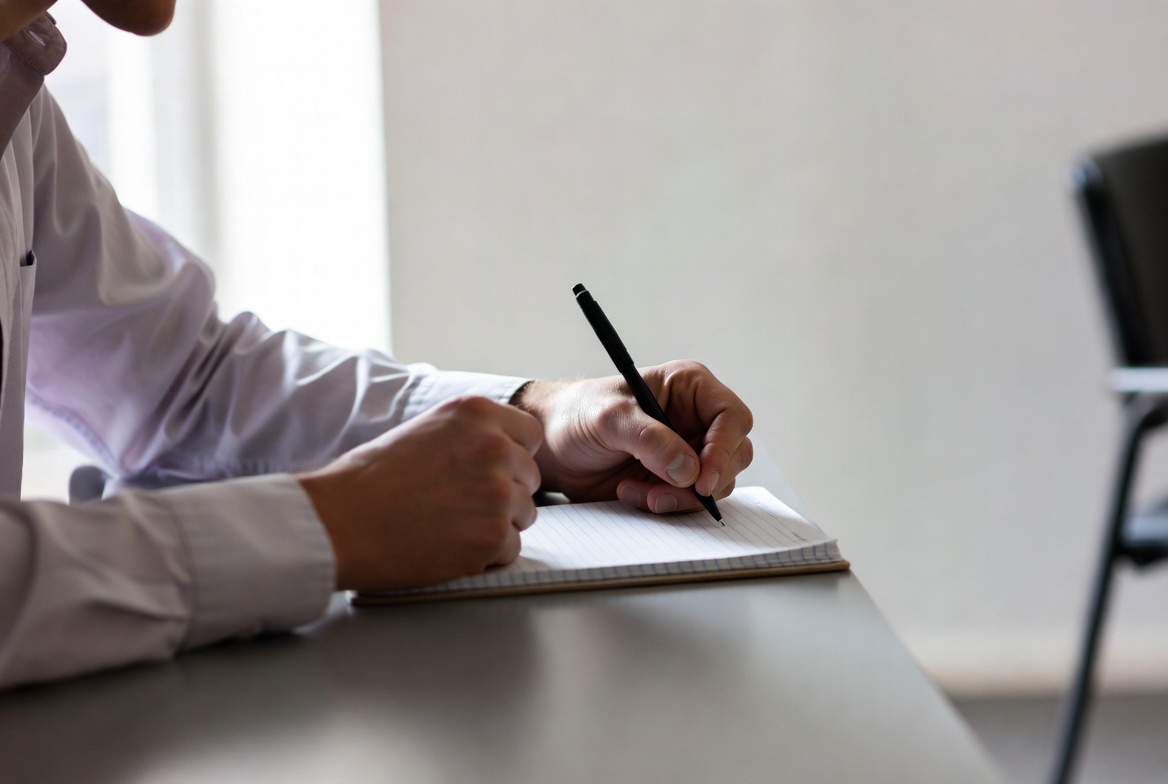 How Long Is an Essay? A Definitive Length Guide