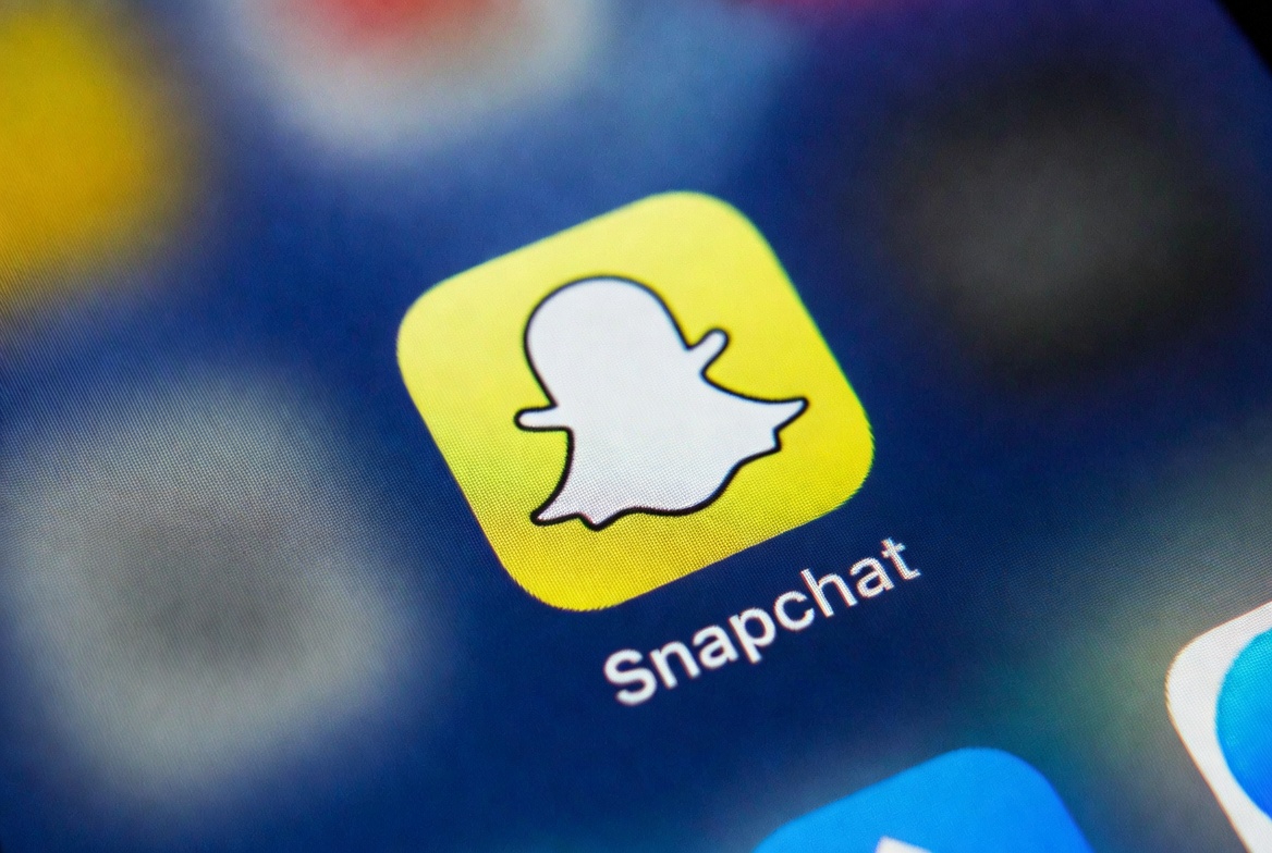 Is ❤ better than 💛 on Snapchat