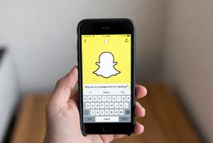Why are my messages stuck on “pending” on Snapchat?